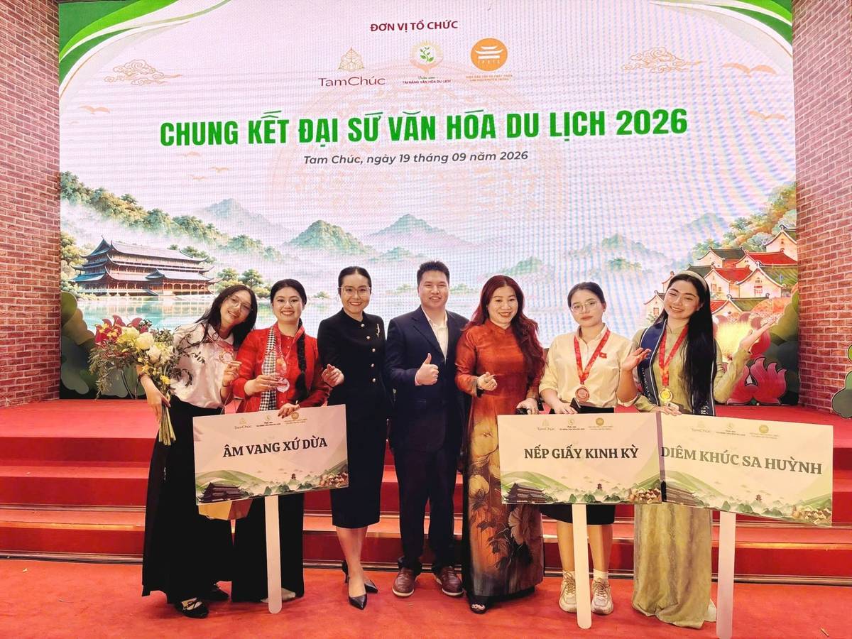 Khoảnh khắc Mùa 6