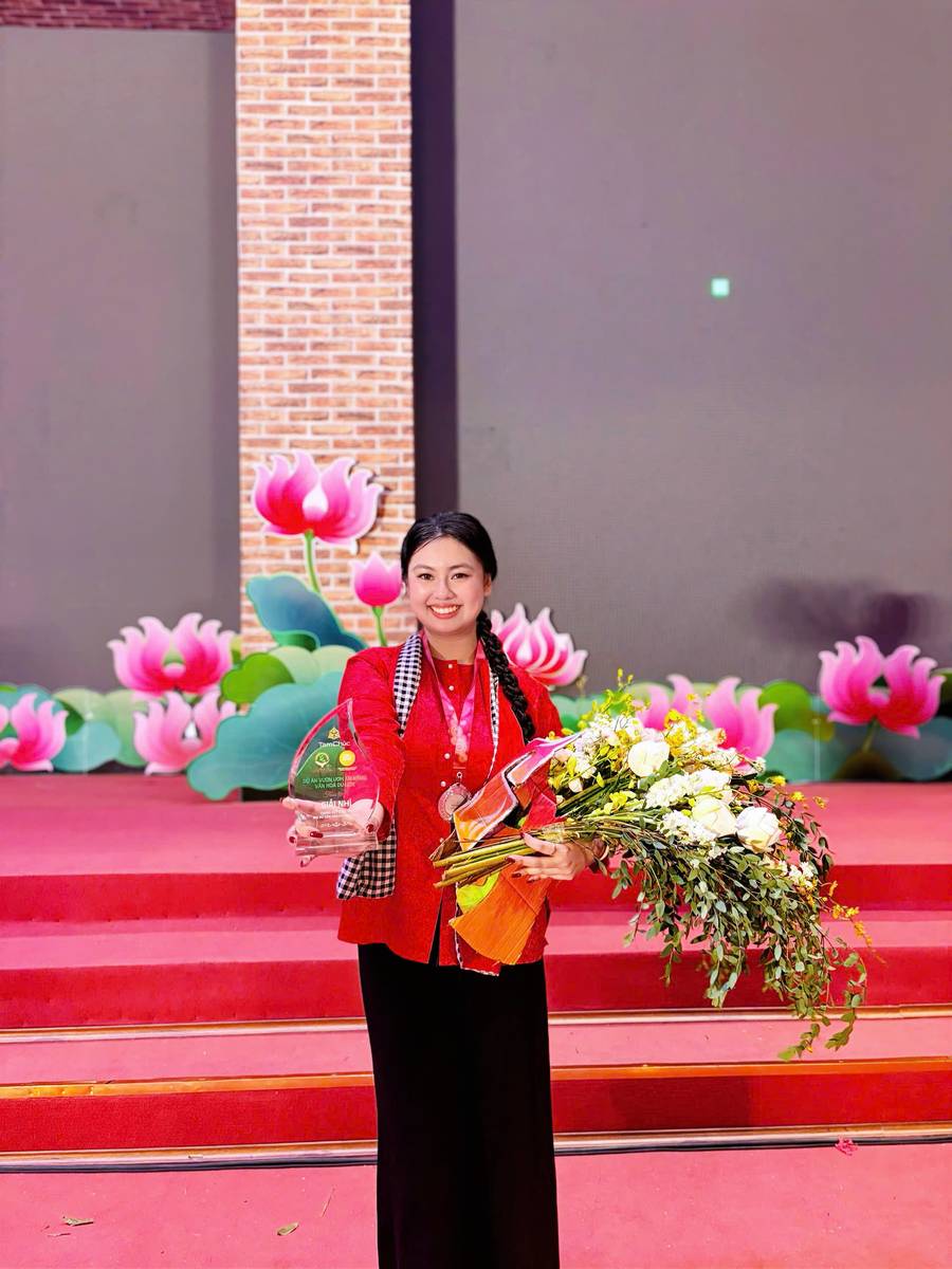 Khoảnh khắc Mùa 6