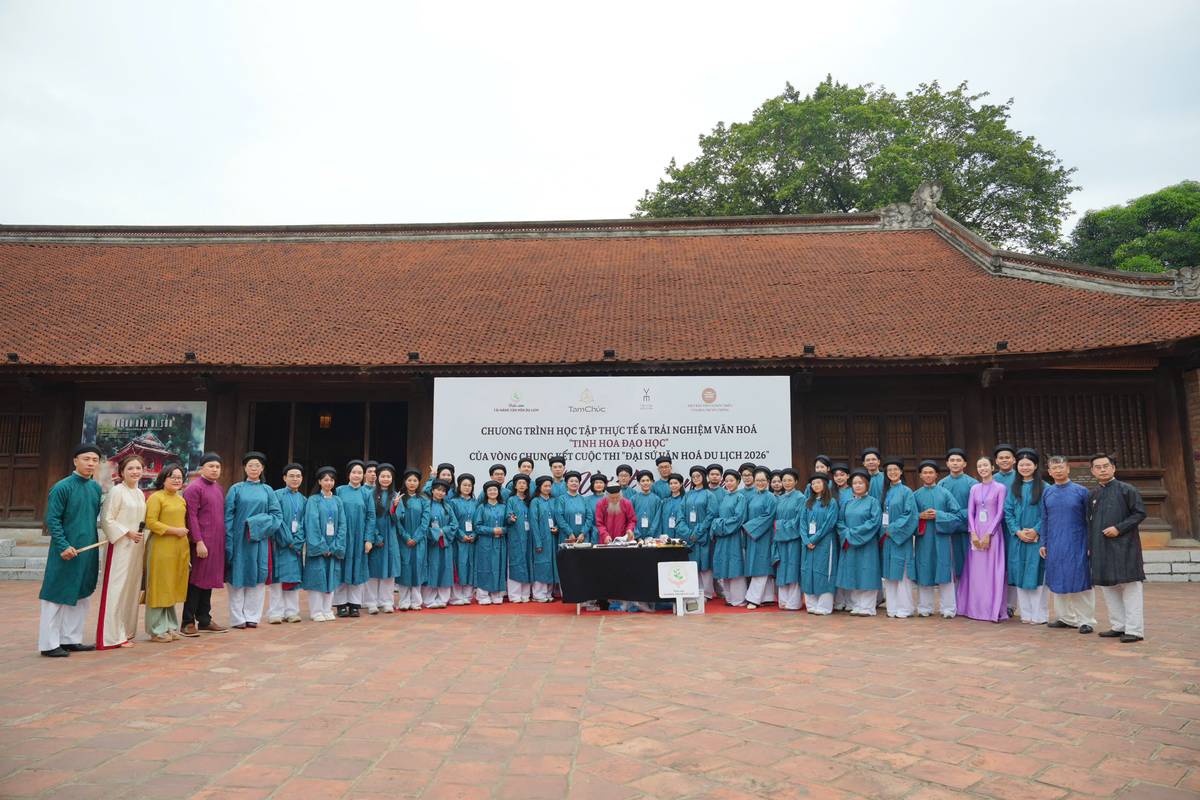 Khoảnh khắc Mùa 6
