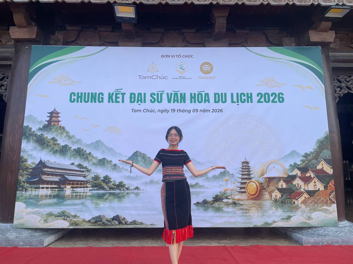 Khoảnh khắc Mùa 6