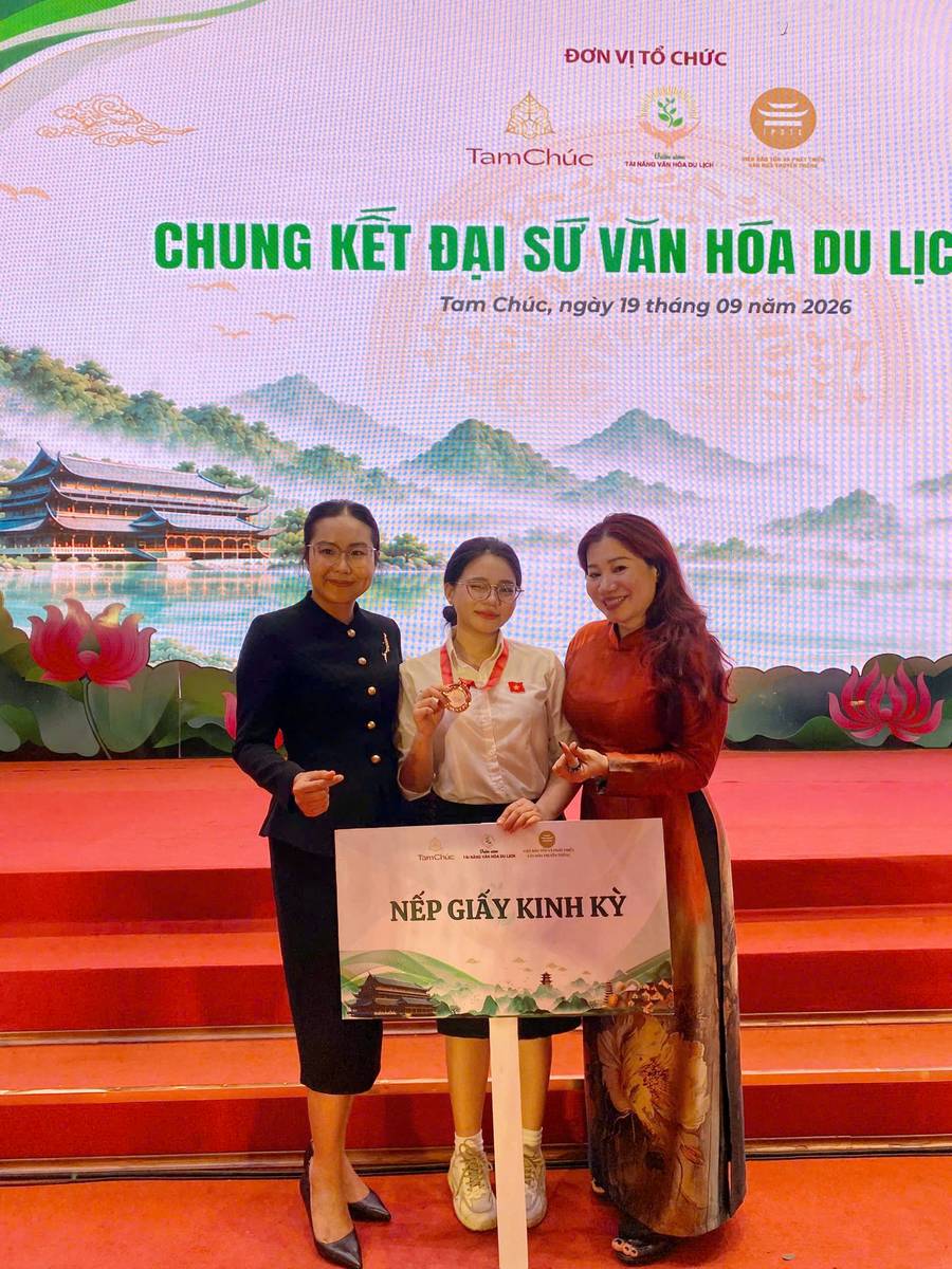 Khoảnh khắc Mùa 6