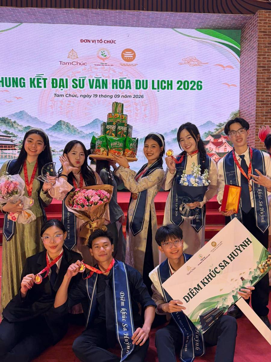 Khoảnh khắc Mùa 6